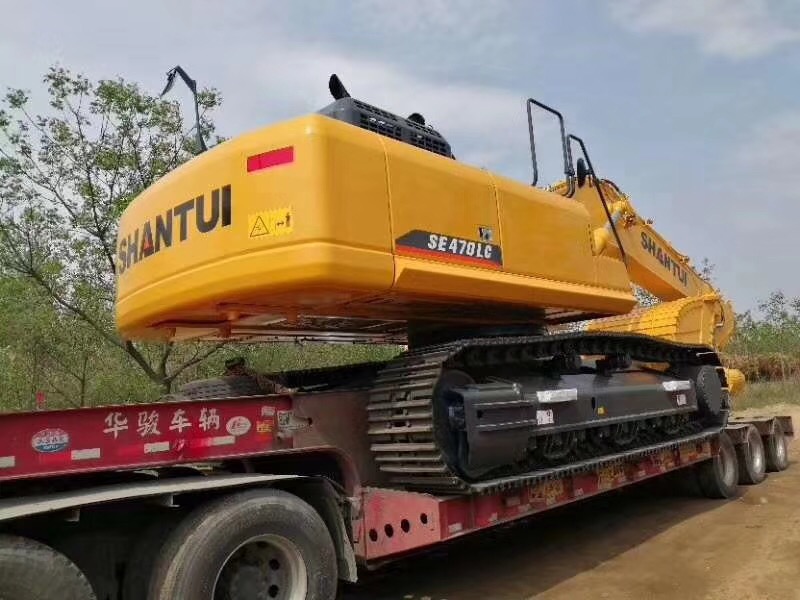 山推SE470LC挖掘機交車客戶