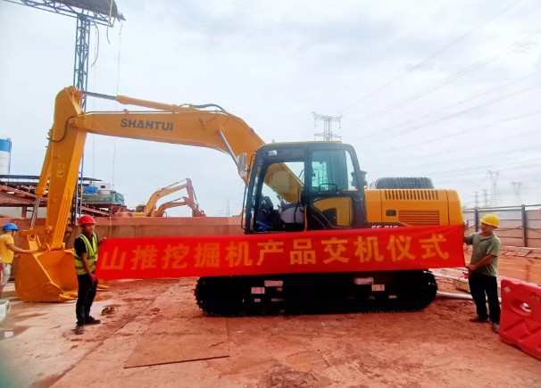 一臺(tái)一臺(tái)又一臺(tái)，山推挖掘機(jī)靠的就是實(shí)力