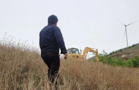 山推服務(wù)及時排除車輛故障