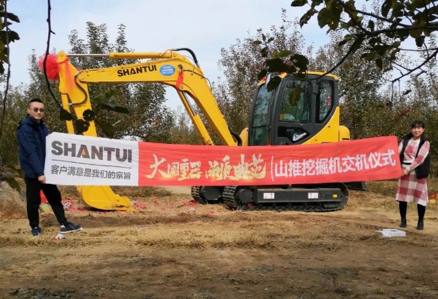 山推挖掘機(jī)伴隨我度過行業(yè)低谷